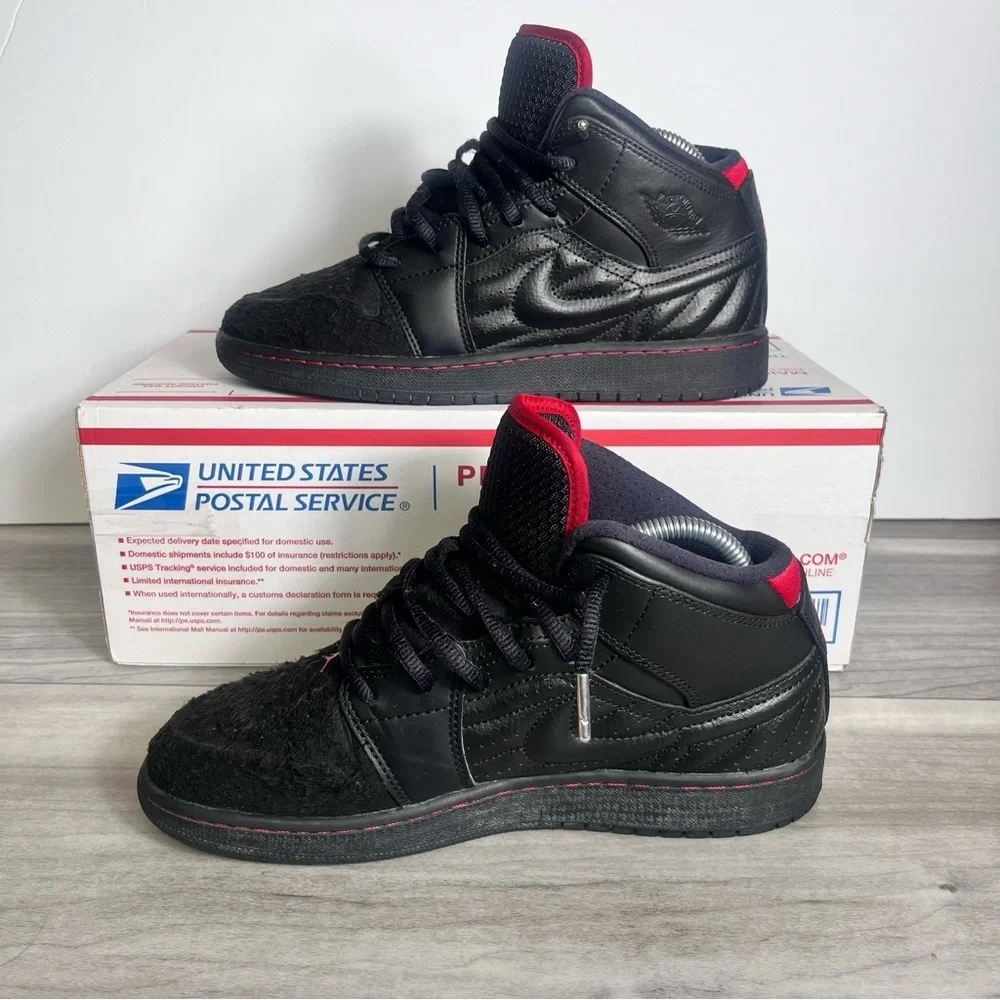 Nike Air Jordan 1 Retro 99 Bred Shoes Sneakers Kids Boys 7Y or Women’s 8.5